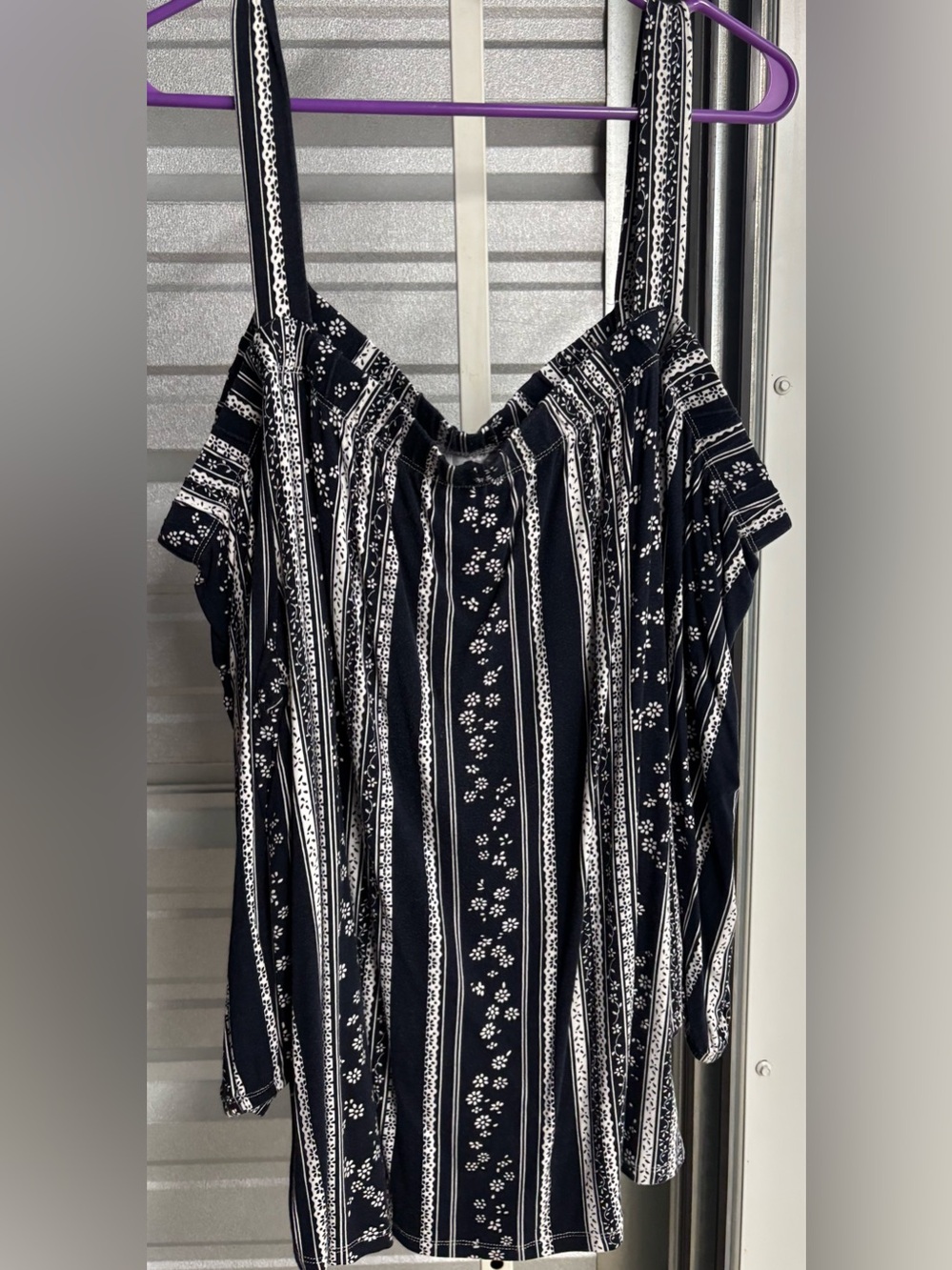 Off the shoulder swing tee